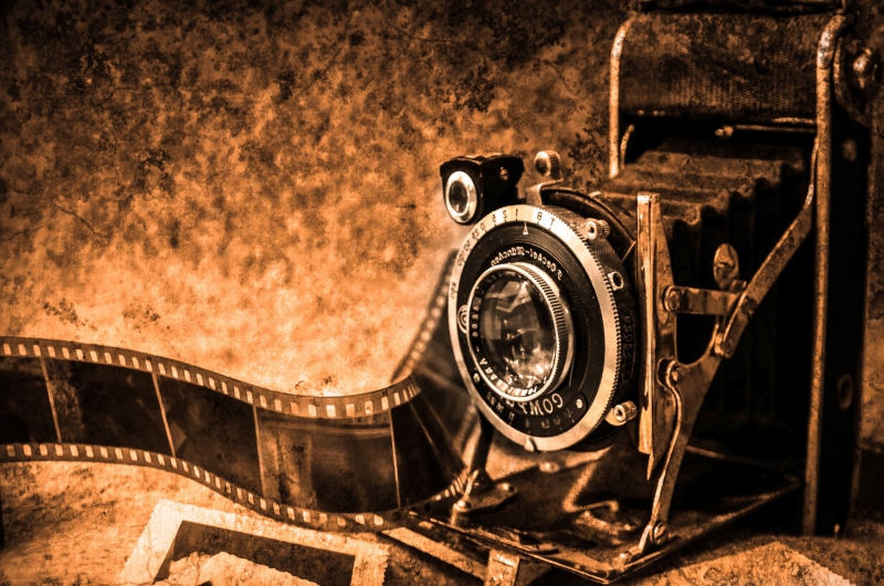 photographe-BERRE LES ALPES-min_light-wood-night-camera-photography-vintage-1245236-pxhere.com